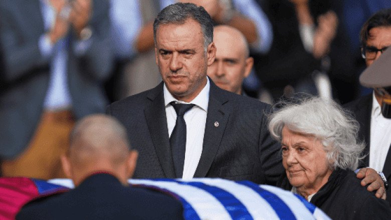 Comienza el cortejo fúnebre de José Mujica