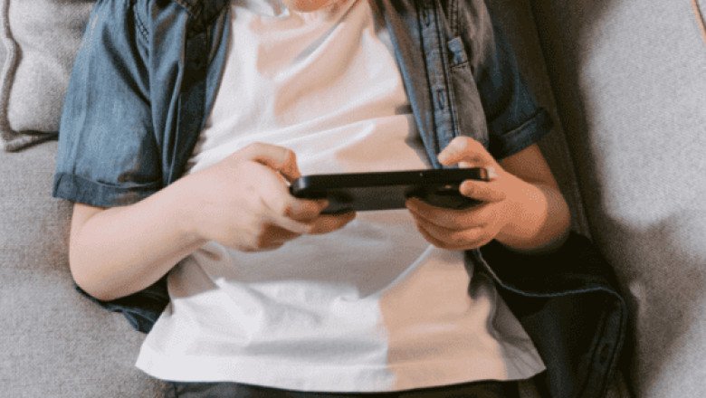 Proponen edad mínima en la UE para acceder a redes sociales
