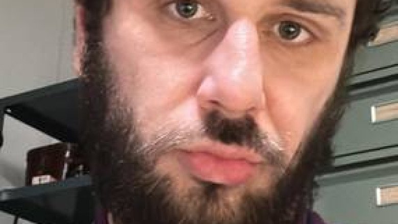 Vetan actor a un estreno tras acusaciones de agresión sexual