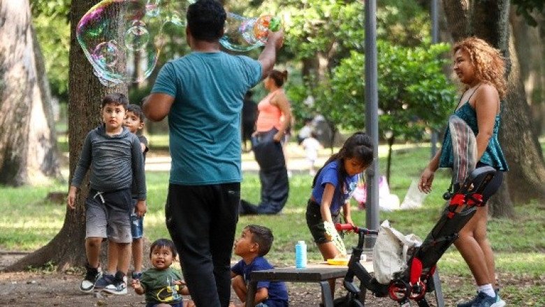 Informe revela por qué los mexicanos tienen menos hijos de los que desean