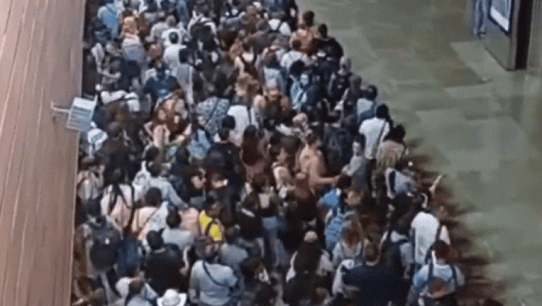 Reportan fallas y colapso en Aeropuerto de Madrid-Barajas