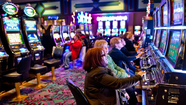 Adicción de adultos mayores en los casinos: un problema creciente