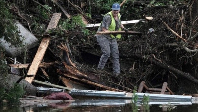Se eleva a setenta la cifra de fallecidos por inundaciones en Texas