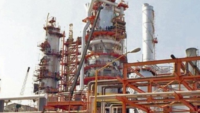 Precios del petróleo suben tras respuesta de EU a ataques de Rusia en Ucrania