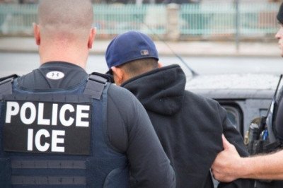 Supremo de EU respalda a Trump y autoriza arrestos migratorios por prejuicios raciales