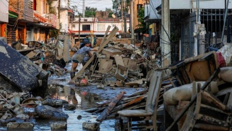 Aumenta a 72 la cifra de muertos por fuertes lluvias en México