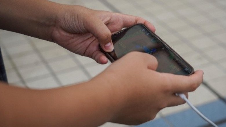 ¿Dos horas de celular al día? Una ciudad japonesa invita a racionalizar el uso de las pantallas