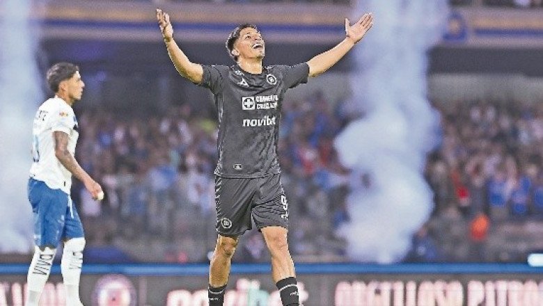 La Máquina doblega a los Rayados