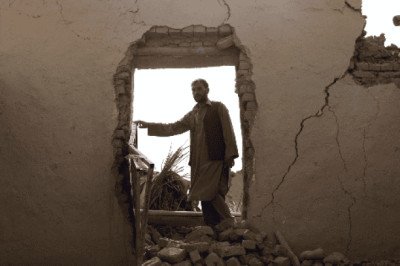 Temblor en Afganistán deja a más de 20 muertos y 530 heridos