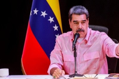 Maduro dice que la oposición se dedica a alimentar las "amenazas" de Estados Unidos