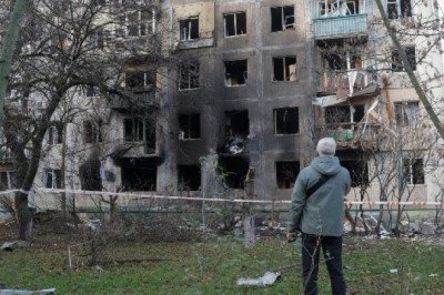 Rusia vuelve a bombardear Kiev; ataque masivo deja cinco muertos