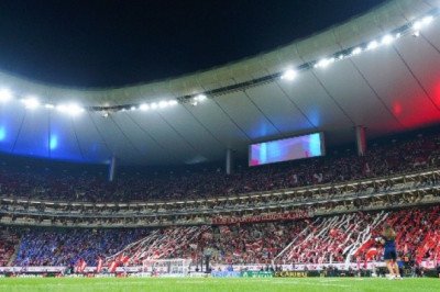 Chivas buscará enfrentar a clubes europeos en el Estadio AKRON