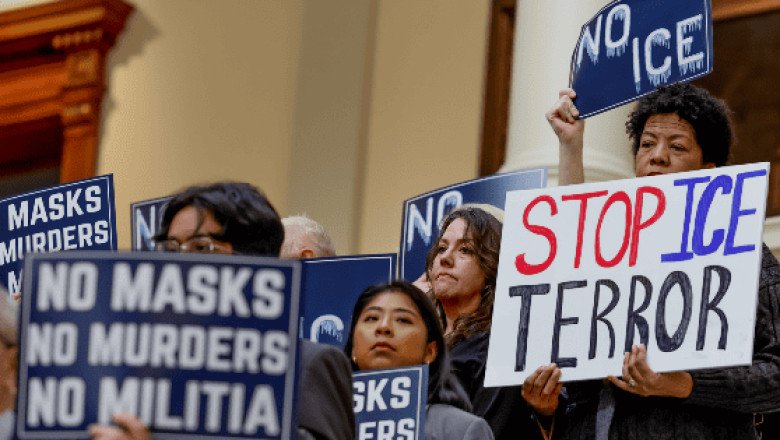 Buscan crear zonas libres de ICE en EU tras escalada en redadas