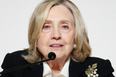 Hillary Clinton asegura no tener problema en declarar públicamente por el caso Epstein