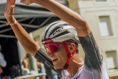 Del Toro se impone en la sexta etapa del UAE Tour y es líder otra vez