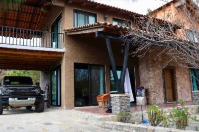 Encuentra supuesta nota de amor en el último refugio de "El Mencho"