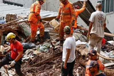 Suman 53 muertos por lluvias en Brasil