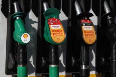 Petróleo se dispara por miedo a posible guerra en Medio Oriente