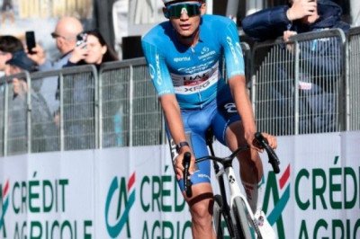 Del Toro amarra el "Tridente" tras ganar la etapa seis en el Tirreno-Adriático