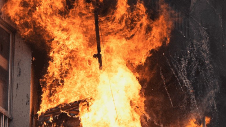 EU e Israel lanzan proyectil contra una refinería de gas de Irán