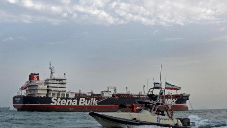 Irán interrumpe el tránsito de petroleros por Ormuz, según medio local