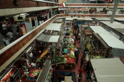 ¿Dónde se encuentra el Mercado San Juan de Dios?