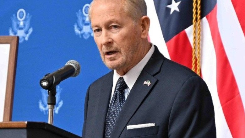 Tras dichos del embajador Johnson, Sheinbaum no descarta llamada con Trump