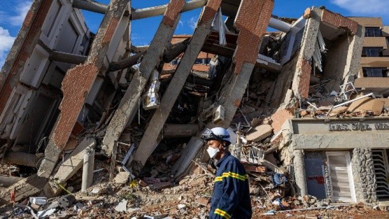 Aumentan a mil 943 los muertos y a más de 10 mil los heridos por terremotos en Venezuela