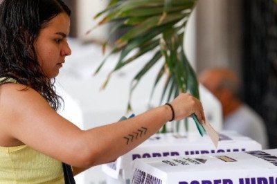 ¡También en México! Proponen eliminar el voto femenino con “Voto por casa”