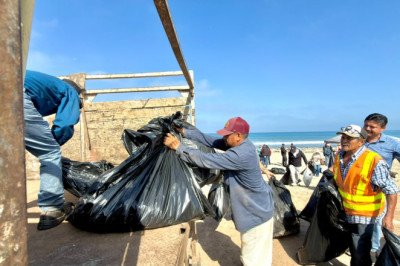Se retira media tonelada de basura de playas de Maneadero