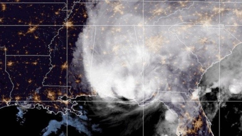 Huracán 'Isaías', de categoría 2, toca tierra en Florida